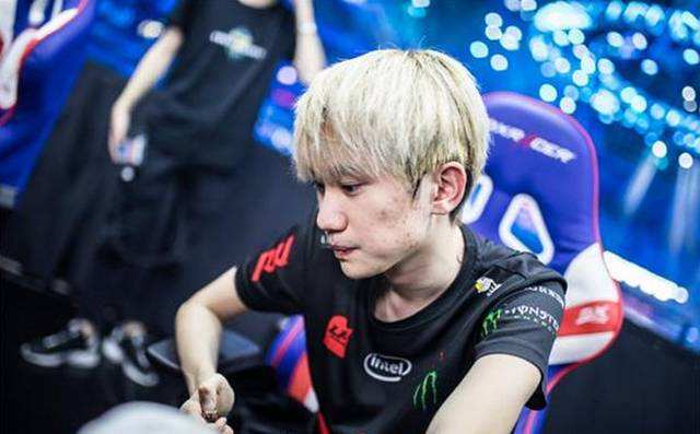 并利用第一 并利用第一