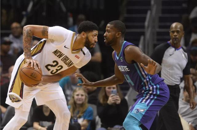 众多观众的 众多观众的